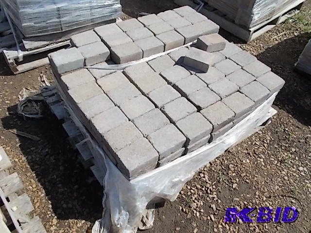 lot 242 image: Pavers