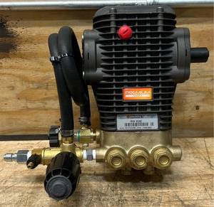 Comet Pressure Washer Pump Assembly, 4000 PSI, 3.5 GPM, Belt Drive, GasElectric, Model# RW 4040S #A157134 Msrp $749.99 see description