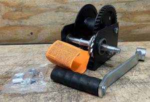 DUTTON-LAINSON 800 lbs. Spur Gear Hand Winch with Brake DLB800A Msrp $73.69