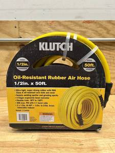 Klutch Oil-Resistant Rubber Air Hose with 12in. 38in. Reducer, 12in. x 50ft., 300 PSI