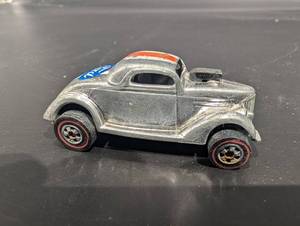 Hot Wheels Ford Oldie But Goodie Die-Cast Car - Made in Canada (1973)