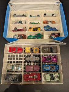 Redline Hot Wheels Collection 23 Car Collectors Case with Die-Cast Cars (Lot of 23)