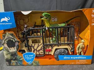 Animal Planet Dino Expedition Realistic Truck Sounds Playset