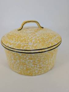 Stangl, Spongeware Pottery covered Casserole Dish