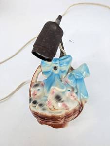 Vintage Porcelain Kitten Lamp
