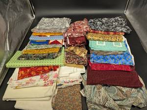 Assorted Patchwork Fabric Remnants - Quilt Prints Bundle for Sewing & Crafting