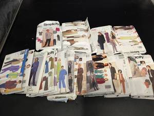 Vintage Sewing Pattern Lot - Simplicity, McCalls & Butterick Envelopes (Womens Patterns)