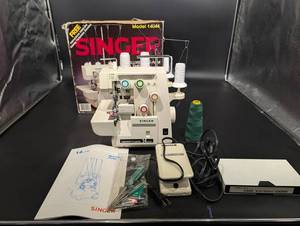 SINGER Deluxe Free-Arm 34 Thread Overlock Machine Model 14U44 - Box & Accessories