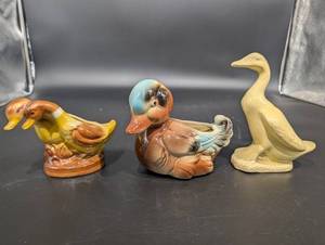 Ceramic Duck Figurines (Lot of 3) - Decorative Sculptures