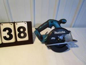 Makita 18V BL Cutting Saw #XSC02 - tool only