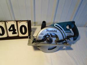 Makita Cordless 7.25 Circular Saw #XSR01 - tool only
