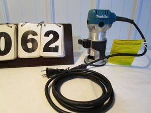 Makita 1.25hp Compact Router