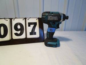 Makita 18V XT Impact Driver Tool #XDT11 - tool only