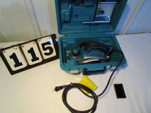 Makita 3.25 Planner