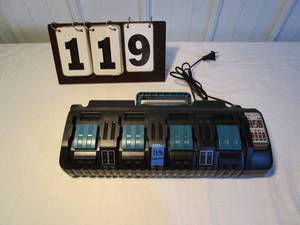 Power Up 4 Port Multi Fast Charger for Makita Tools