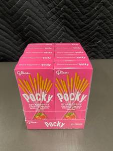 FL 3 - Glico Pocky Strawberry Cream Covered Biscuit Sticks - 40 pkgs (4x10)