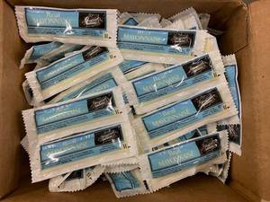 AK 4 - Vistar Real Mayonnaise - 200 Count 9g Pouches - 3 lb 15.5 oz Net WT