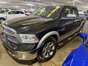 2016 Ram 1500 Laramie 4x4 Crew Cab Hemi V8