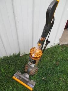 Dyson Ball multifloor2 vacuum clean...