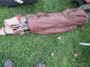 Vintage Golf bag and assorted Golf ...