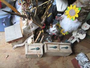 Wooden Birdhouse and Christmas them...