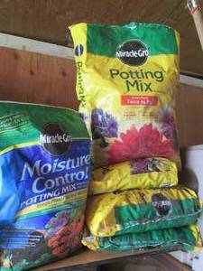 4 Bags Miracle-Gro Potting Soil Mi...