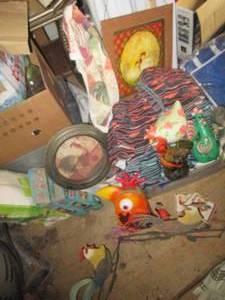 Large lot of Chicken and Rooster de...