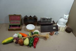 Assorted Vintage House Dcor