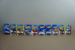 10 Hot Wheels