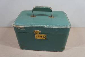 Vintage Makeup Case