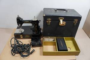 Antique Standard Sewhandy Sewing Machine