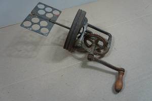 Antique Dazey Butter ChurnerEgg Beater Lid Assembly