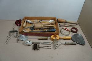 Assorted Vintage Kitchen Utensils