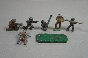 Vintage Painted Lead Toy Soldiers
