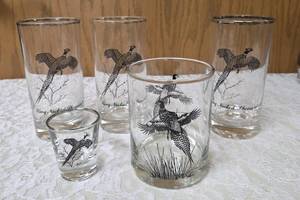 Five vintage barware glasses from the Federal Glass Sportsman Game Bird series, which typically features wildlife graphics and silver or gold rims.&nbsp&nbsp