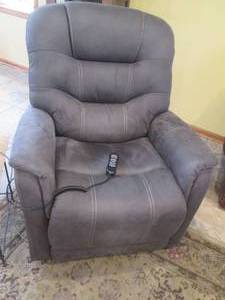 Beautiful rustic Jean tone recliner...