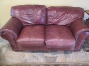 Very nice 2-cus2-cushion rustic le...