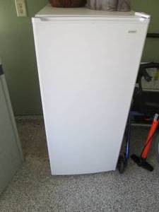 48in White Kenmore upright freezer...