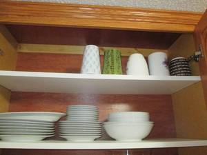 Quality plates, bowls and ceramic c...