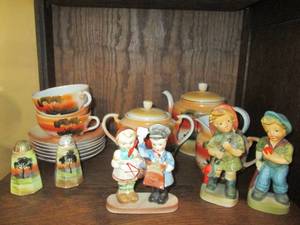 Japan-made China Set and Hummel sty...