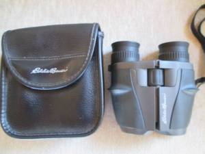 Eddie Bauer 17-15x25 binoculars wit...
