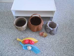 31in. Wooden shoe shelf, wicker bas...