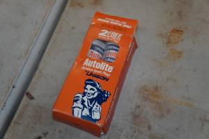 2 Autolite UREM40E Aviation Spark Plugs