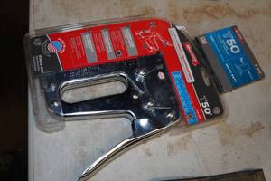 Arrow Staple Gun with Staples