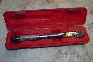 38 Drive Click Type Torque Wrench