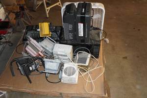 Pallet of Heaters and Work Lights