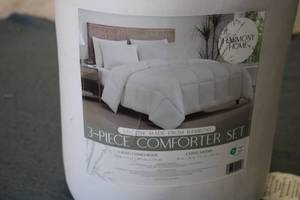 DOWN ALTERNATIVE COMFORTER SET KING...