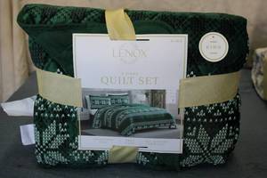 LENOX 3 Piece Quit Set King Size In...
