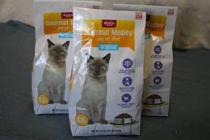 3-3.15lb Bags of Gourmet Medley Ori...