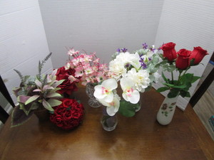 Flowers and vases � silks...